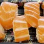 Salmon roll x8